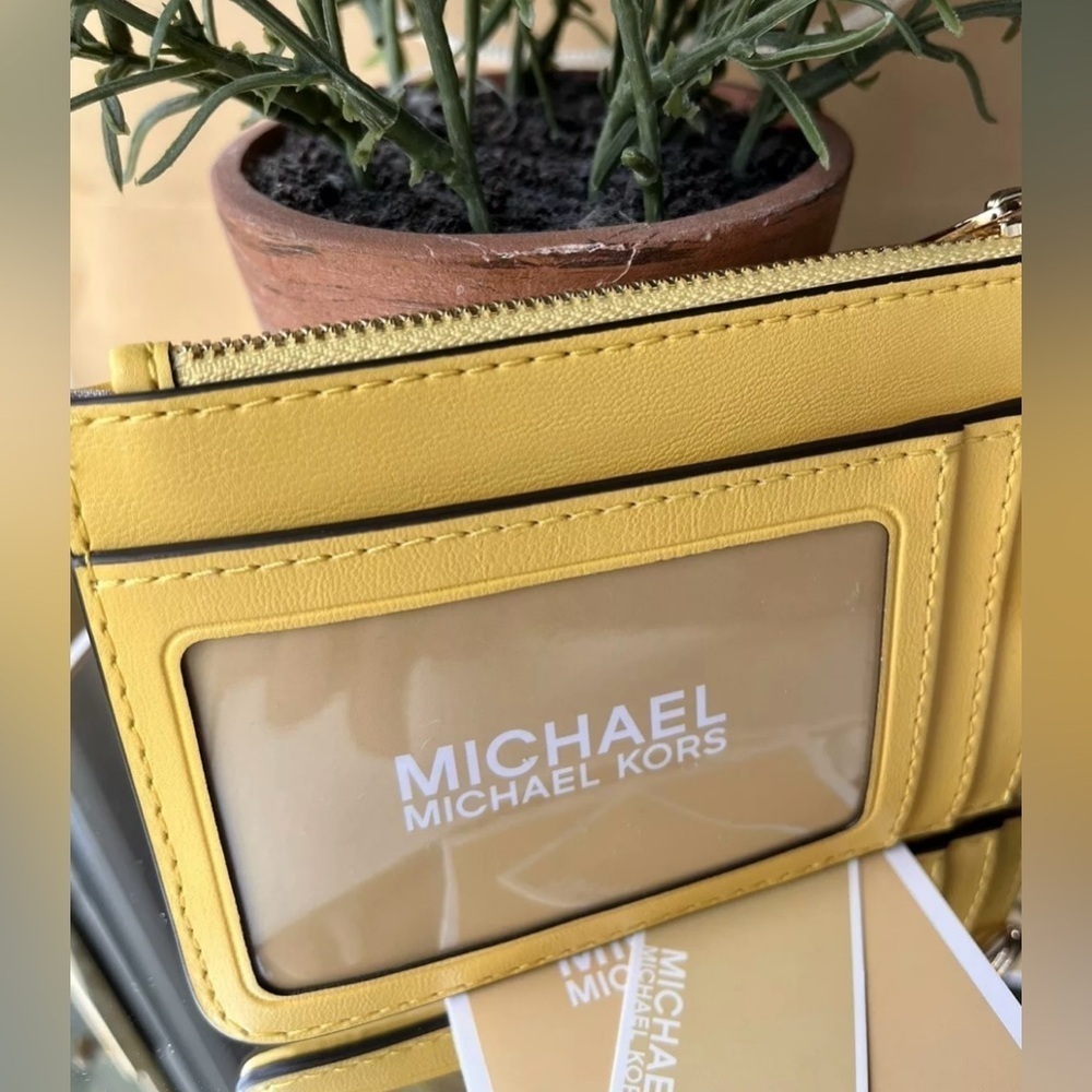 Michael Kors Jet Set Small Quilted Coin Pouch Card Wallet Yellow NWT - Picture 2 of 6